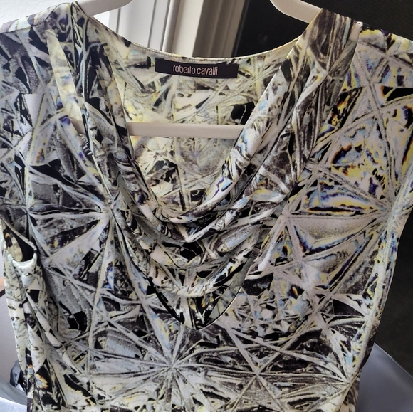 Roberto Cavalli - Vintage printed top 💯 EXCELLENT CONDITION and GEORGEOUS - Picture 8 of 8